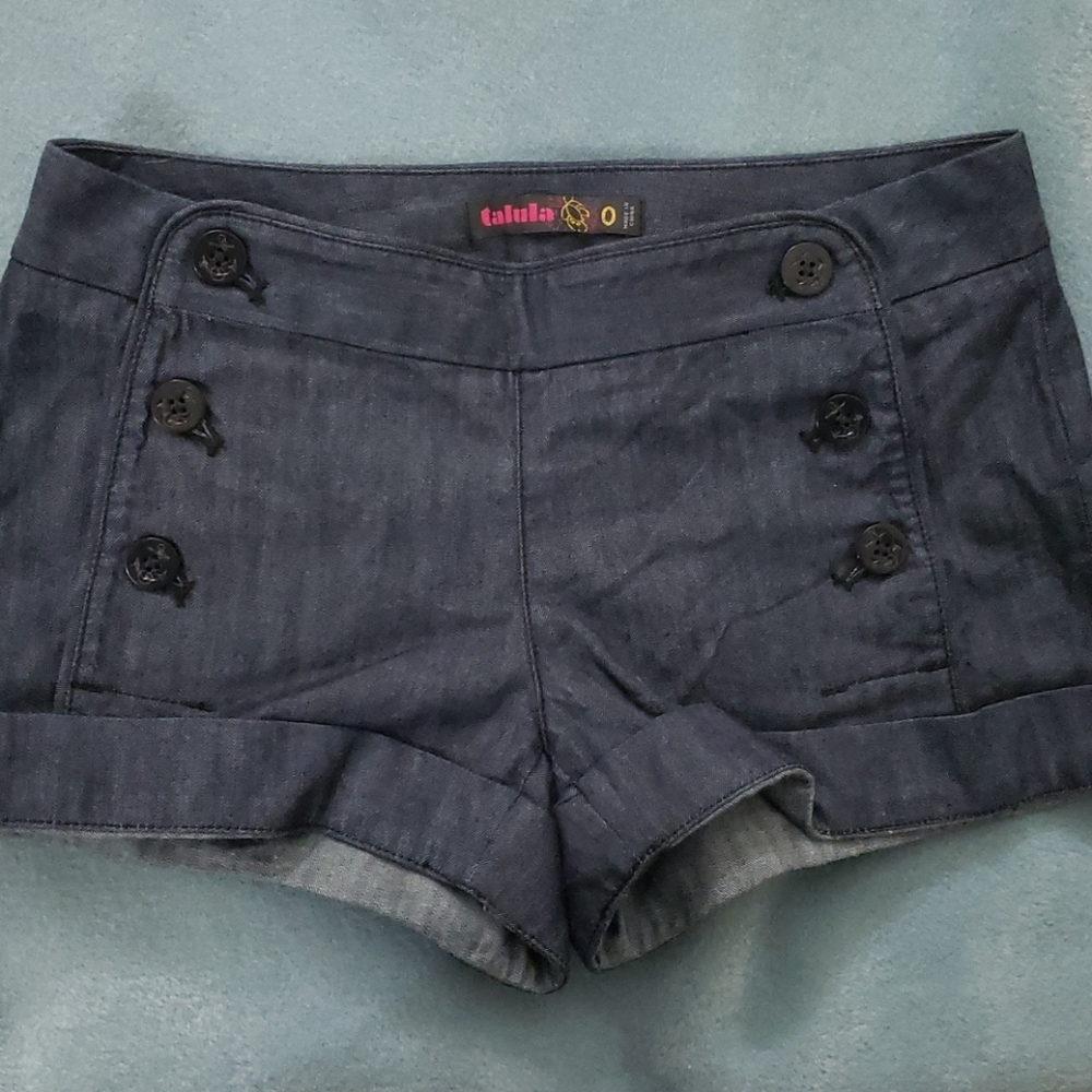Aritzia Talula Shorts